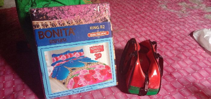 Bonita Motif Romantic Paris 3d Ukuran 180x200