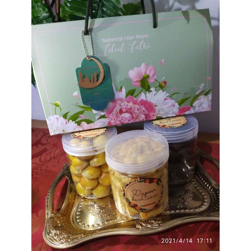 

Hampers lebaran isi 3 kue kering