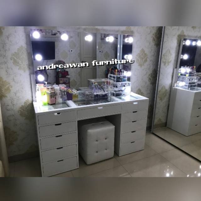Meja Rias Lampu Full Kaca Cermin Cat Duco Putih - Kaca Rias Cermin Lampu