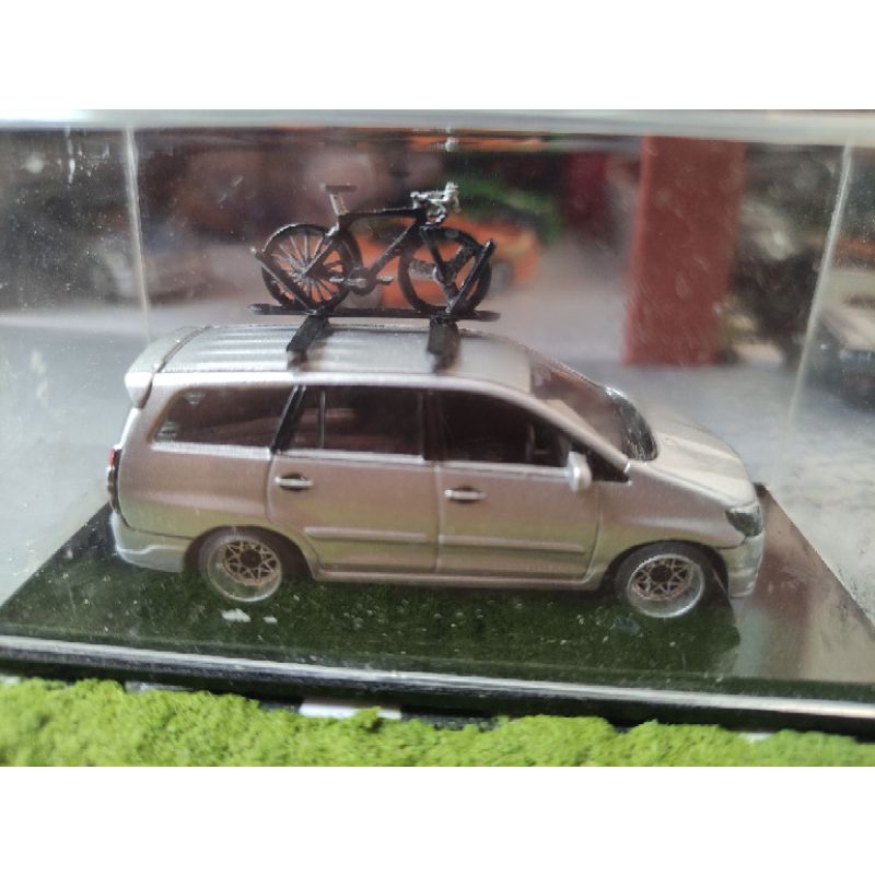 Diecast Kijang innova custom