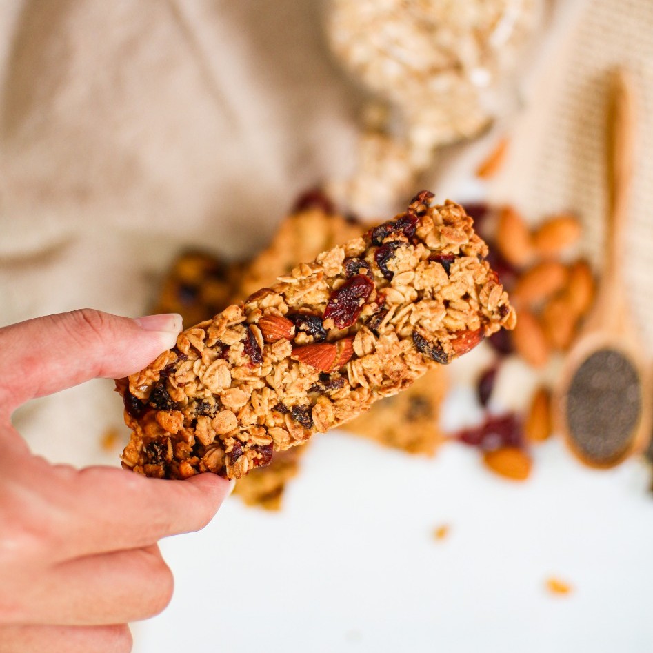 Mixed Berries Granola Bar (2 Bars) - Cranberry, Raisins, Almond, Chia Seed - LUCKYBITE