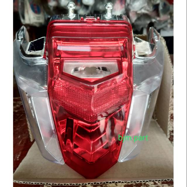 Lampu belakang supra x 125 fi injeksi