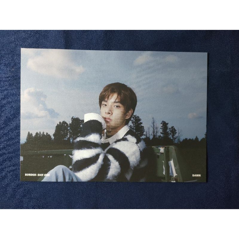 Jual Ready Album Postcard Poster Only Enhypen Border Day One Dawn Dusk Ver Indonesia Shopee Indonesia