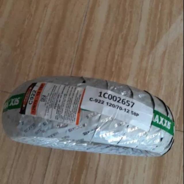 Sparepart vespa ban belakang sprint maxxis original