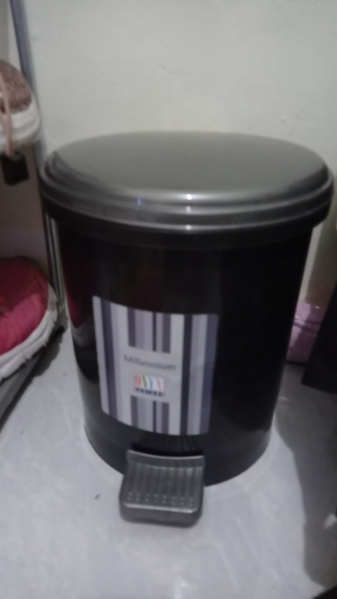 Onyx Tempat Sampah Bulat Injak / Round Step Bin 2.8 L X2