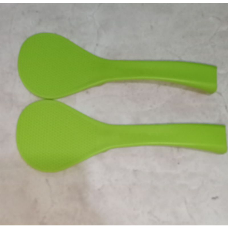 Tupperware centong nasi