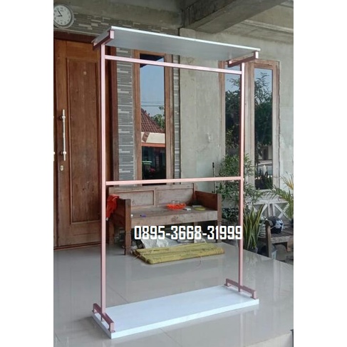 Rak Distro Minimalis/ Rak Display Baju Distro/ Pajangan Baju Distro