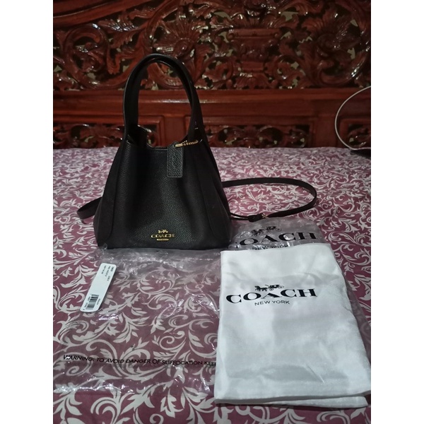 Preloved Coach hadley hobo 21 black