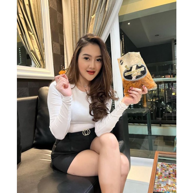 

PAKET 9 BUNGKUS KERIPIK RAWIT GALAK LEVEL 5 RASA SAMA DENGAN KERIPIK IBLIS