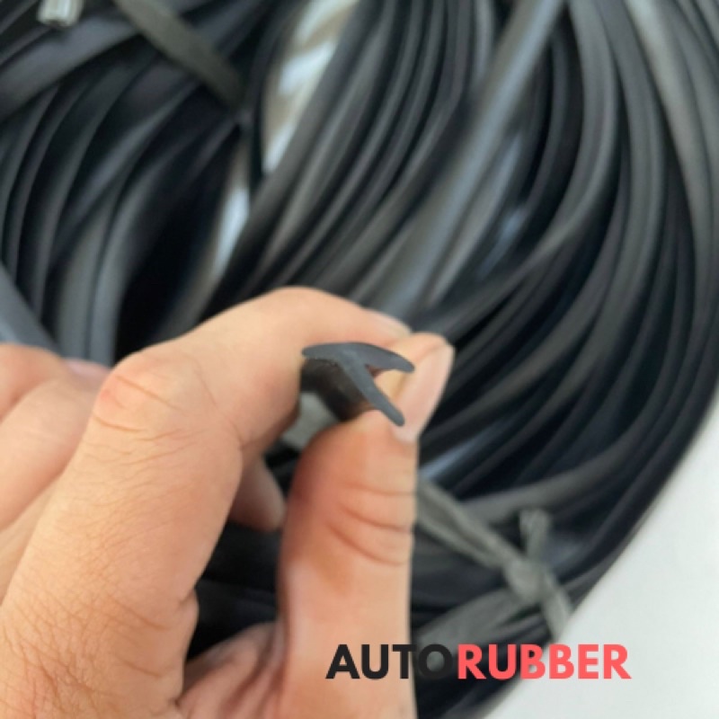 Karet List spakbor atau karet body kit atau karet Over Fender 1 Cm
