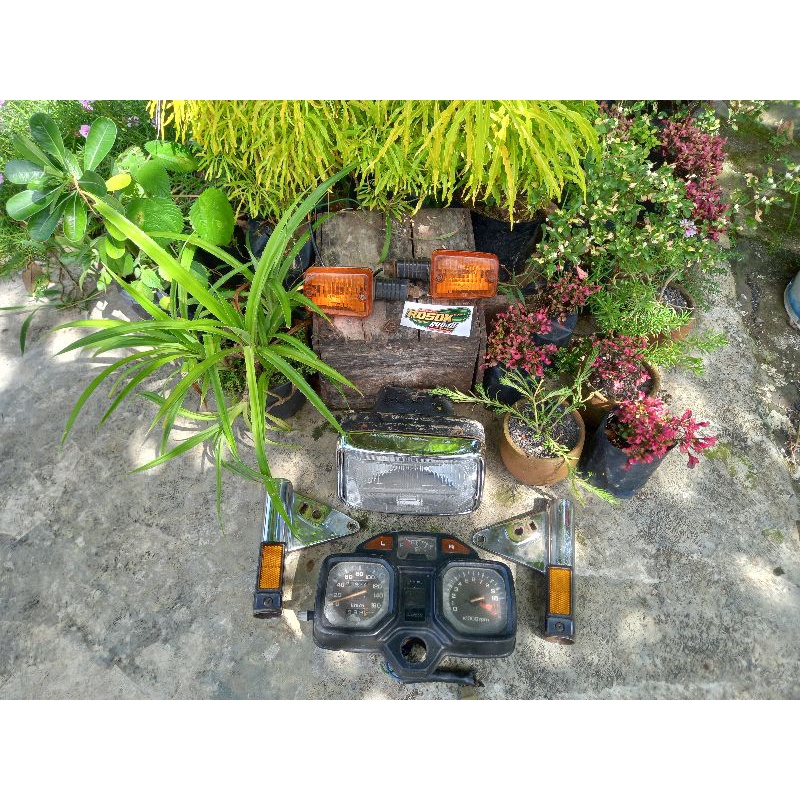 LAMPU KOTAK GL100 CDI 82