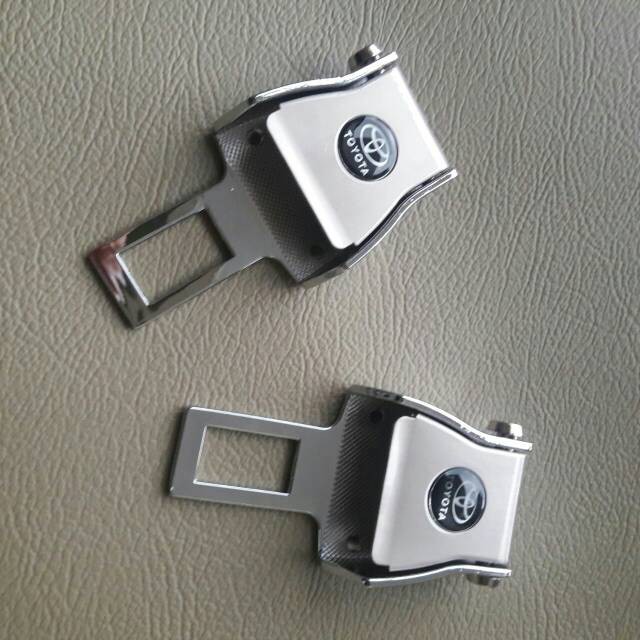 Colokan Seatbelt Safety Belt Logo Toyota 2in1 Avanza vvti