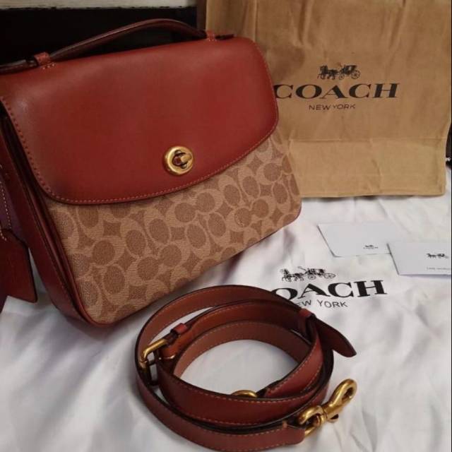 Preloved Coach Cassie Signature