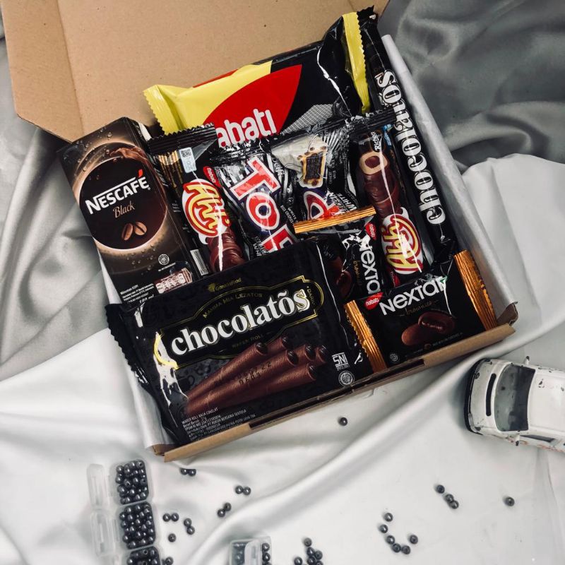 

SNACKBOX | GIFTBOX | KADO WISUDA | KADO SIDANG | KADO ULANG TAHUN | HAMPERS | BLACK SERIES