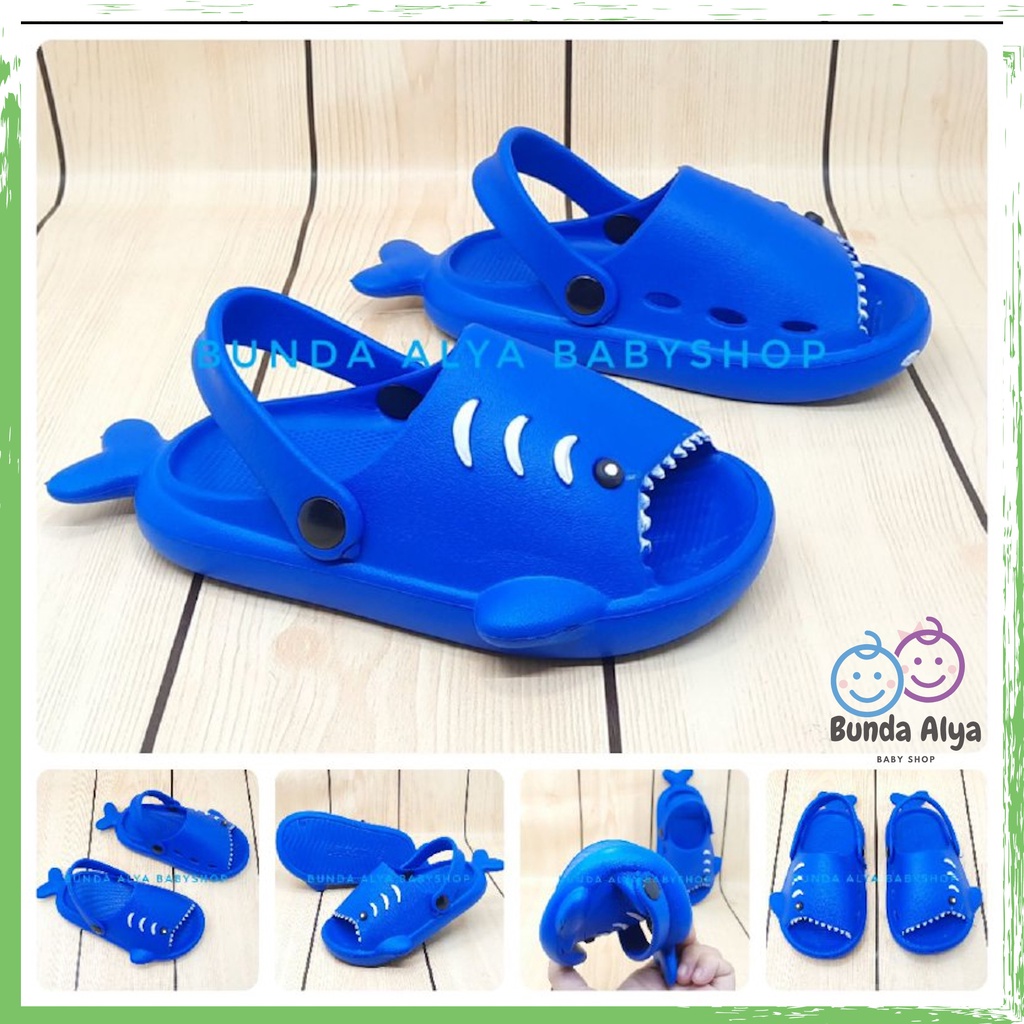 Sendal Anak Laki Laki IMPORT Usia 3 4 5 Tahun Baby Shark Elastis Lentur - Sepatu Sandal Slop Anak Cowok Model Ikan Lucu BIRU Sendal Anak Cowok Cewek Kret Anti Licin Sendal Slop Anak Tali Belakang Nyaman Dipakai Size 24-28