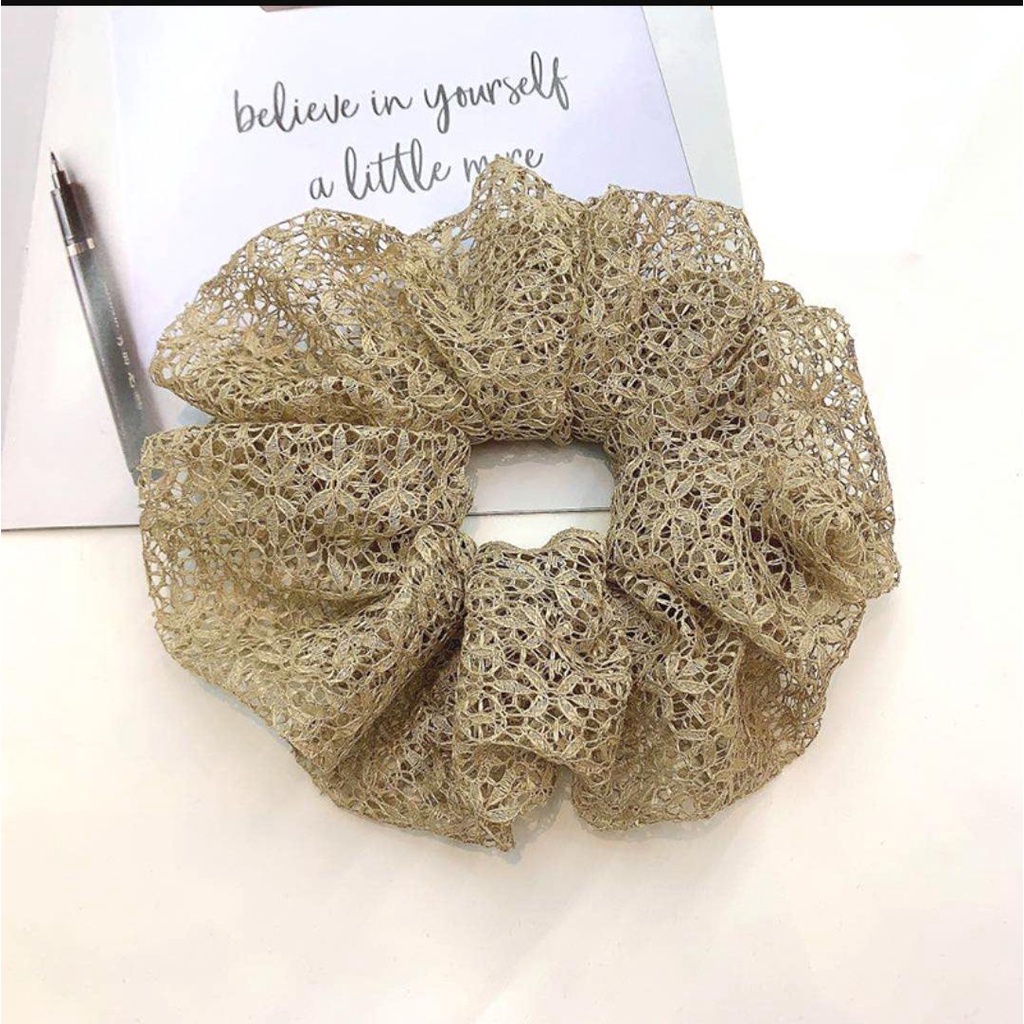 Scrunchie JUMBO Bahan Brokat Gliter 13cm - Ikat Rambut Brukat Besar Cepol Hijab Lace Scrunchies