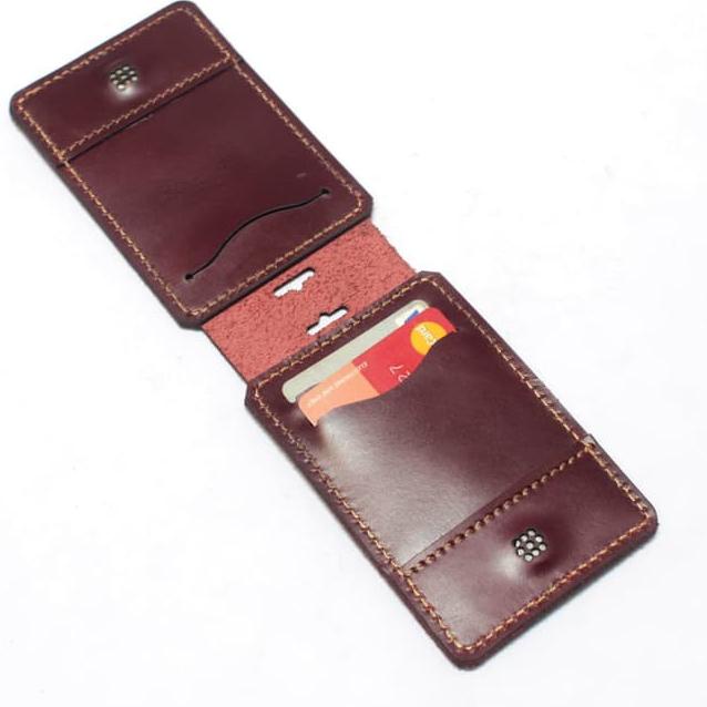 

Keluaran Terbaru.. id card holder model lipat - name tag magnet tali warna marun PHID656