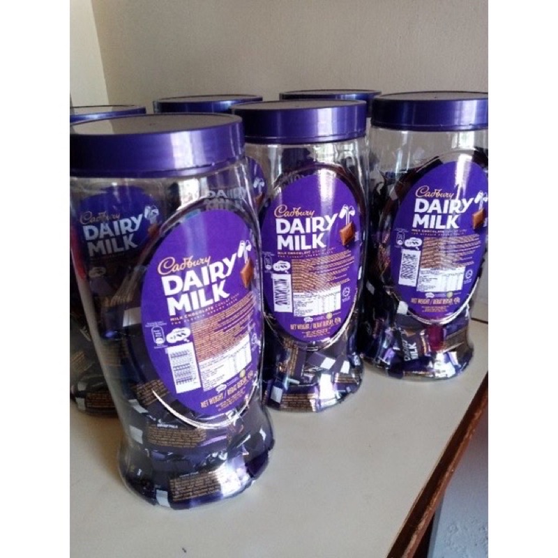 

Cadburry Dairy Milk 100 Pcs / Milk Chocolate Malaysia / Makanan Ringan