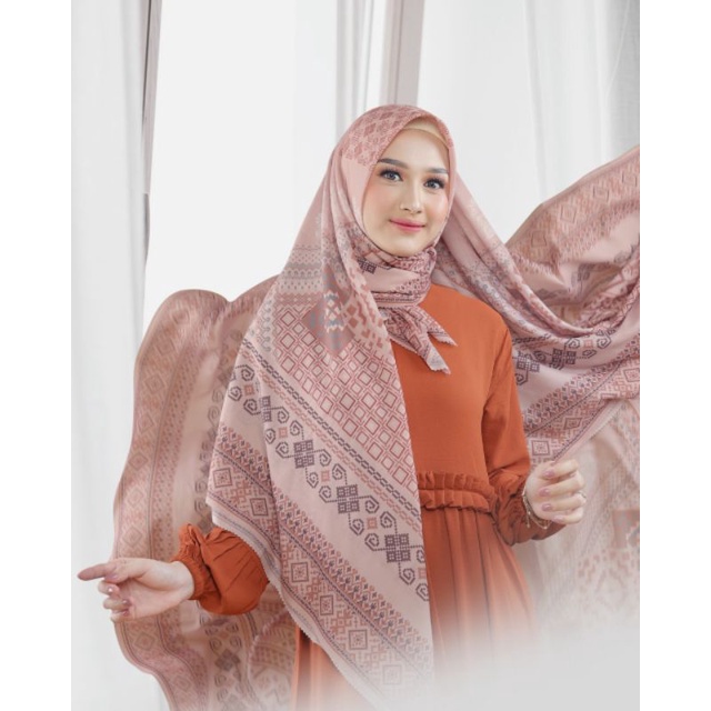 Zetta Scarf by Yessana Hijab • Scarf • Segiempat Premium