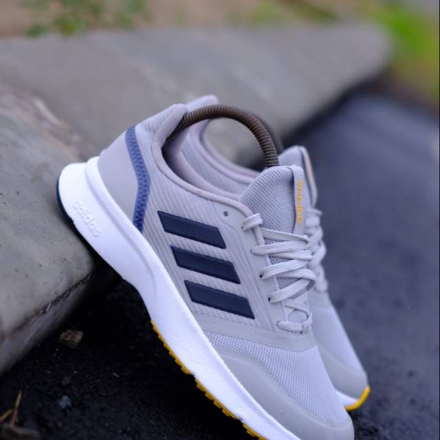 Adidas Nova flow  grey yellow