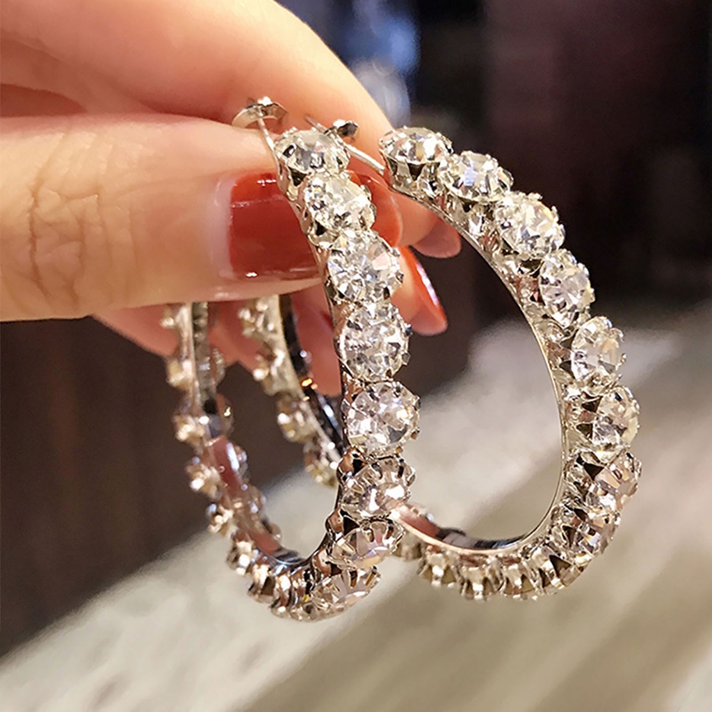 Hu Hu Hu Hu Hu Alat Bantu Pasang Kacamata♡ 1 Pasang Anting Hoop Bentuk Bulat Aksen Berlian Imitasi Gaya Vintage Untuk Wanita