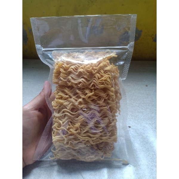 

Mi Mie kremes 150 gram. Mi Mie kremes aneka rasa gurih 150 gram. Mi Mie kremes aneka pedas gurih150 gram. Mi Mie kremes crispy