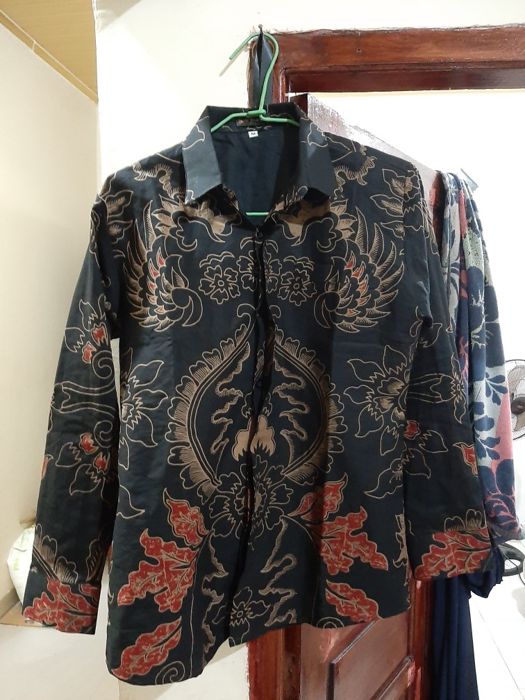 Prabowo Kemeja Batik Pria Lengan Panjang Slimfit Katun Printing Hem Baju Atasan Kantor Modern