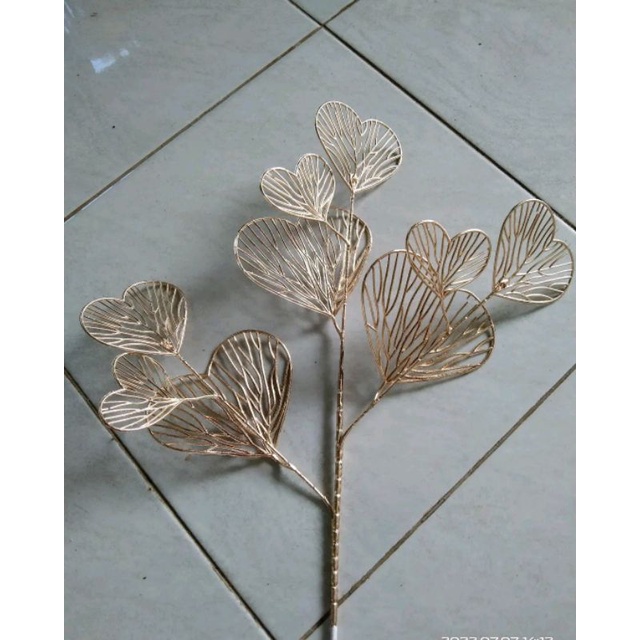 Daun gold/daun emas love/daun plastik/daun emas