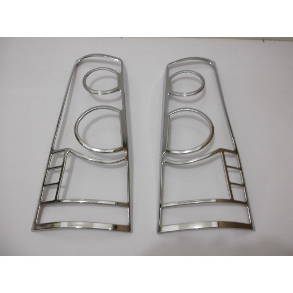 GARNISH BELAKANG AVANZA LAMA