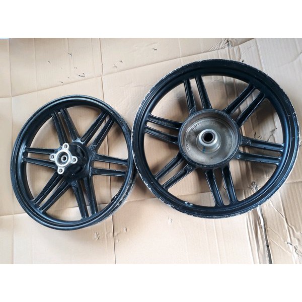 velg velek racing spin new as gigi 20