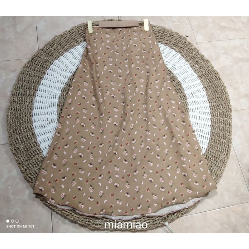 SKIRT SHAKILA A-LINE/ROK SERUT SHAKILA PREMIUM.Flare A-line.korean stlye. pakaian wanita fashion modis terupdate-ROK YURI BROWN