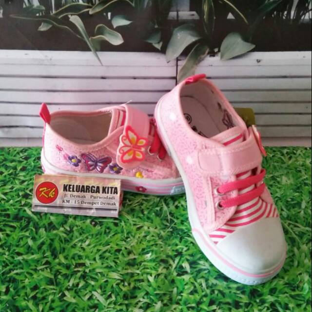 TERMURAH Sepatu Anak TK/Paud Loggo BRAVO 805 size 26