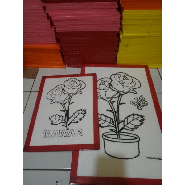 

MEWARNAI STEROFOAM/ MELUKIS STEROFOAM KECIL , UKURAN 1 X 25 X 33 CM