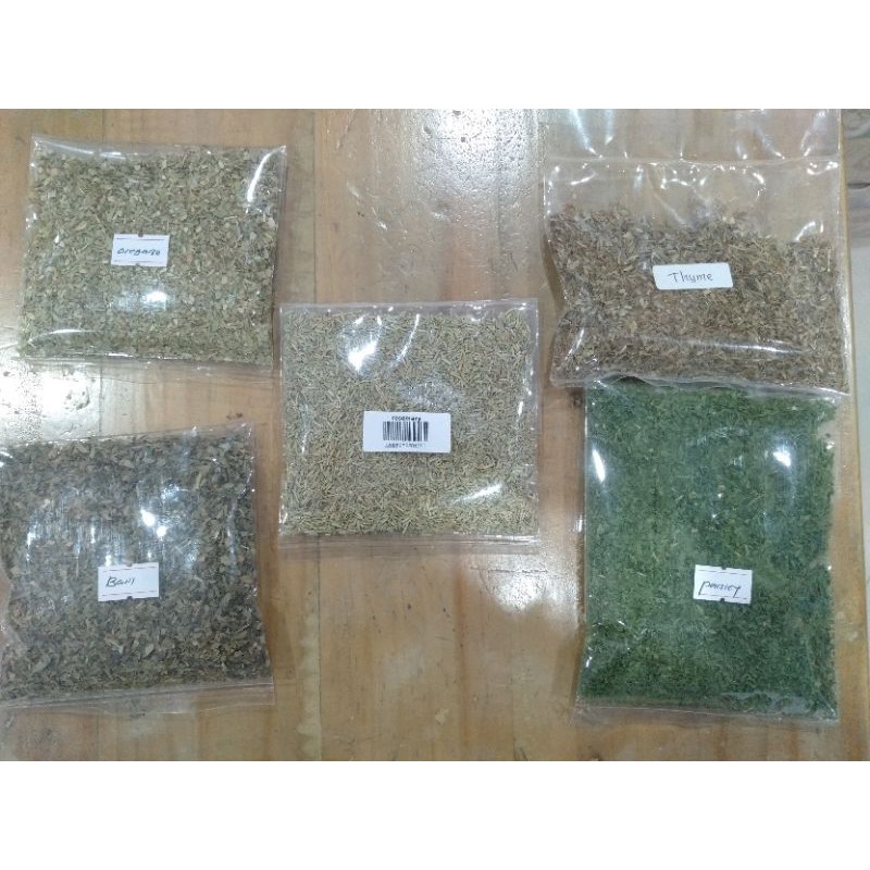 

OREGANO, BASIL, PARSLEY, ROSEMARY, THYME. Kemasan 20gr