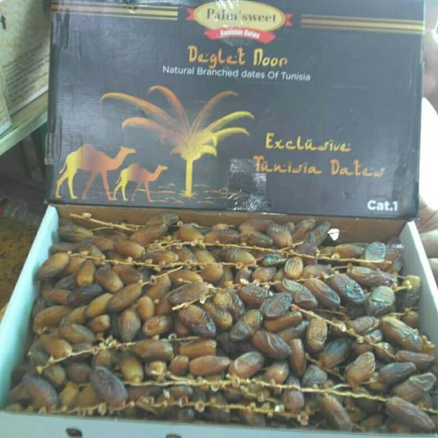 

KURMA TUNIS PALM SWEET (TANGKAI) 5 KG / OLEH-OLEH KHAS HAJI & UMROH