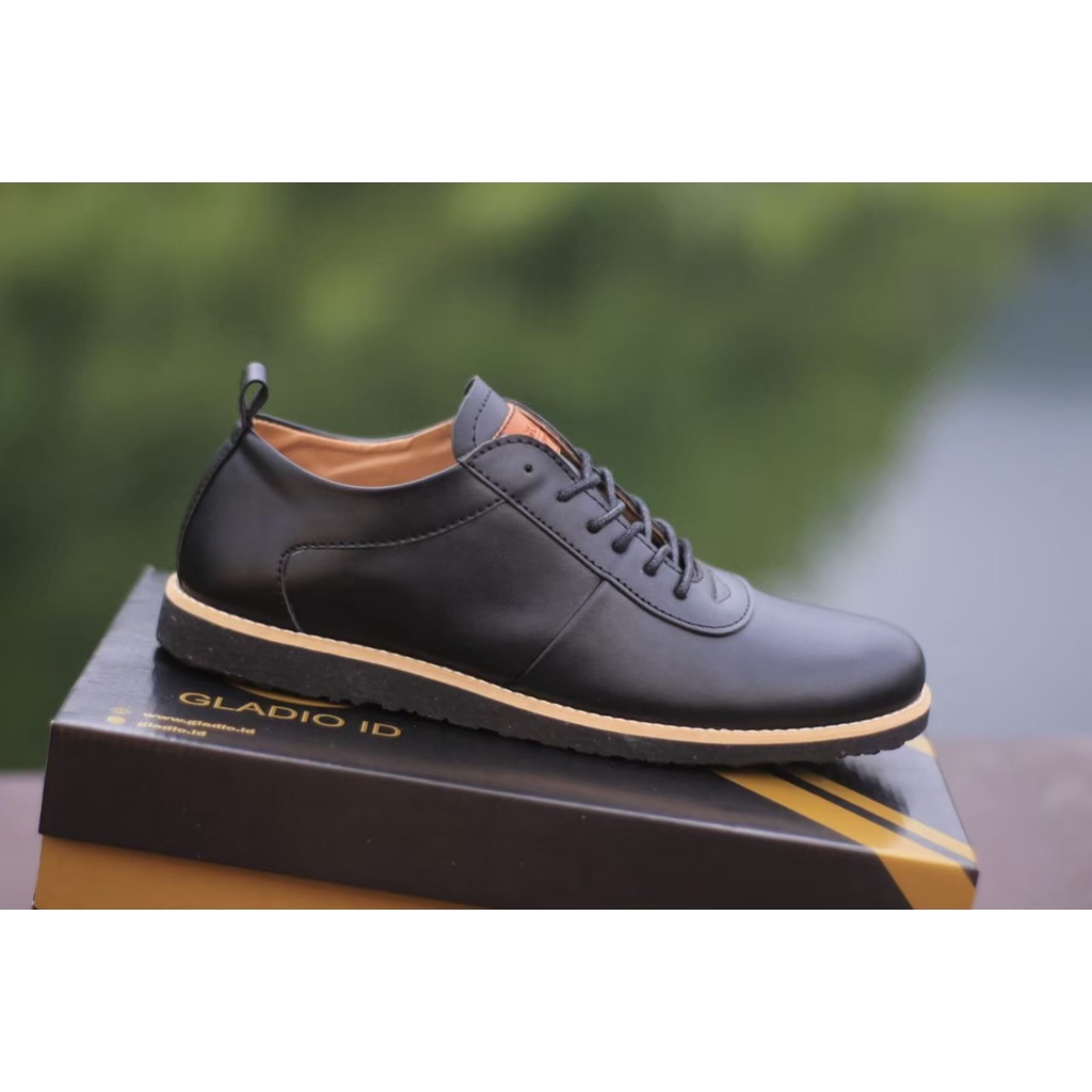 Sepatu Formal Pantofel pria Resmi Formal Hitam Kuliah Kondangan Kerja PNS Guru LUIZ4008