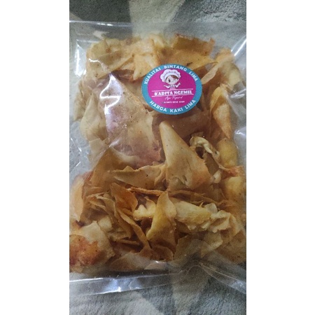 

Keripik Singkong Pedas Aroma Daun Jeruk