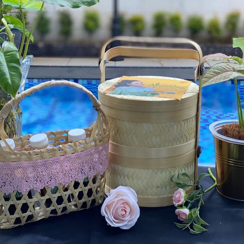 

Hampers Paket Keranjang Pempek Alemong