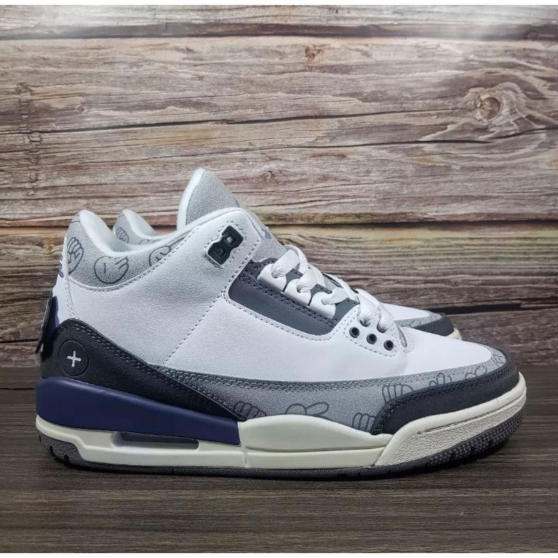 Nike Air Jordan 3 x Kaws