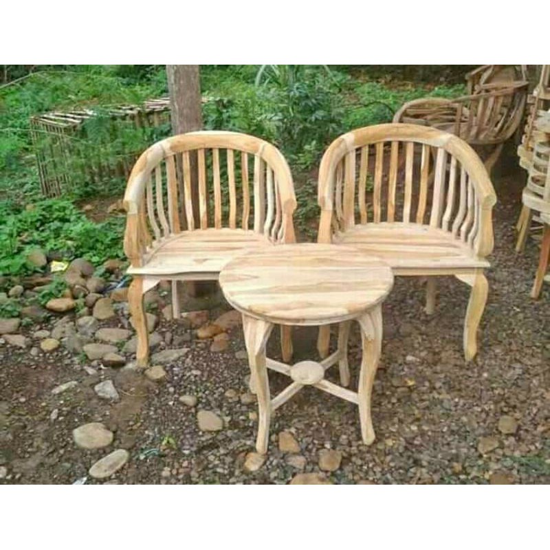 BETAWI 2 KURSI 1 MEJA MENTAHAN