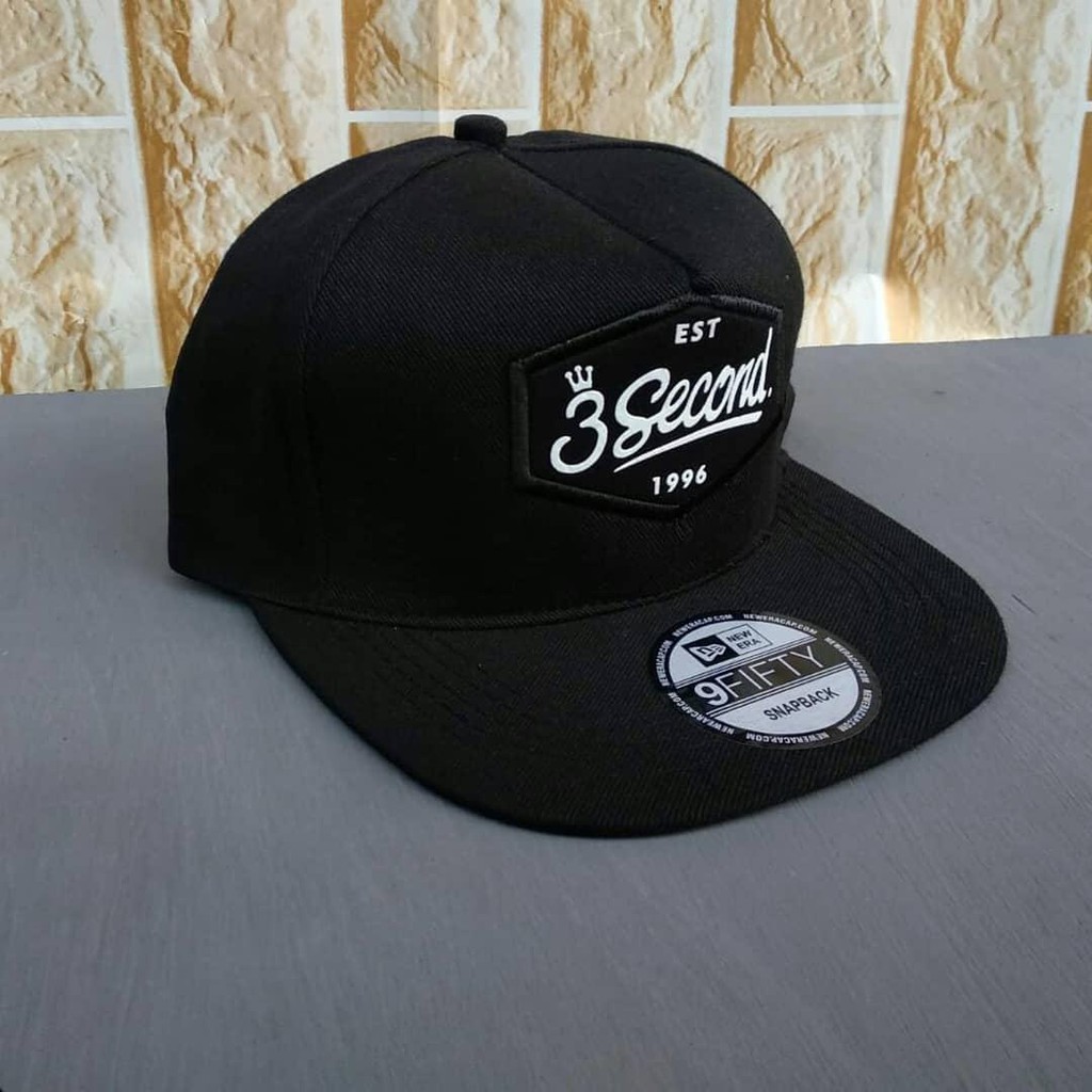 Topi pria snack back 3 second