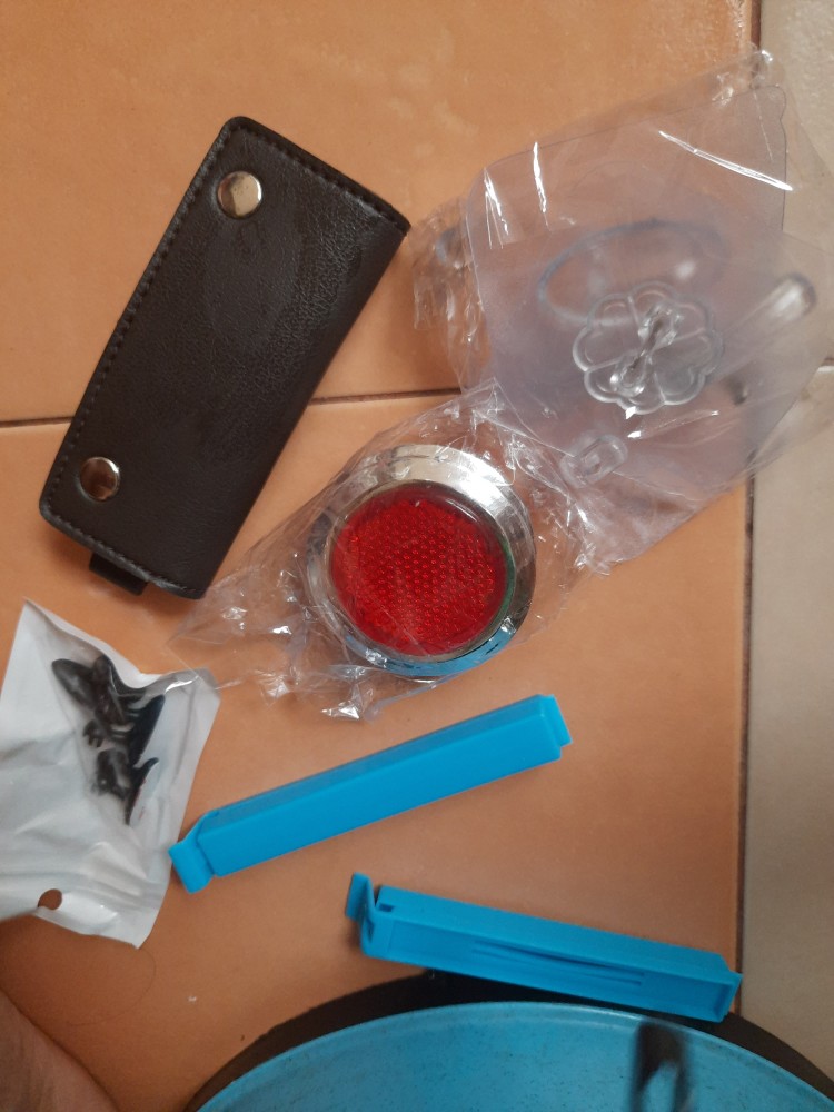 Kait Perekat Hanger Gantungan Baju Handuk Lap Serbaguna Hook