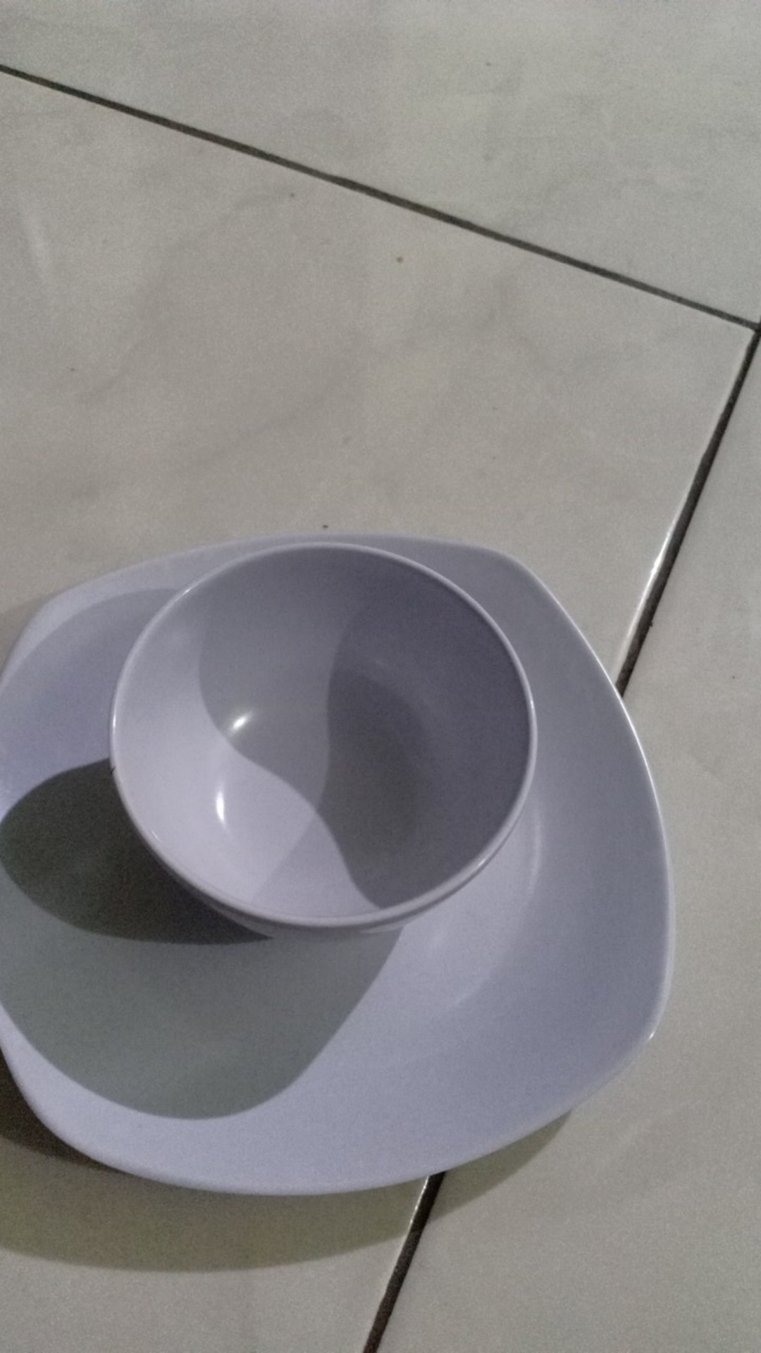 P1008 Piring Melamin Bulan 8 Inc Putih Golden Dragon