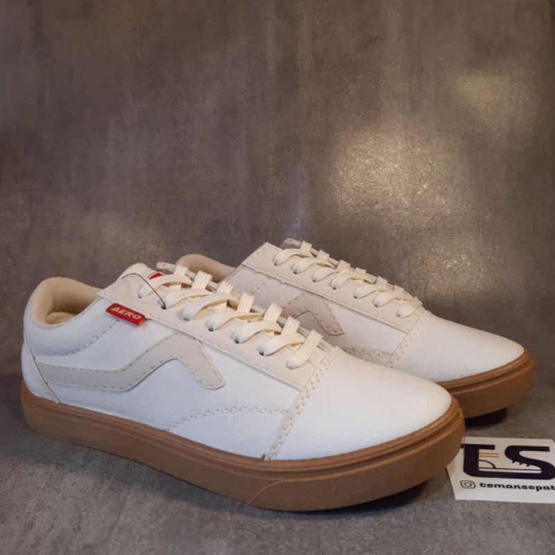 AEROSTREET MASSIVE LOW WHITE GUM PUTIH - SEPATU SNEAKERS CASUAL SPORT SEKOLAH PRIA WANITA ORIGINAL