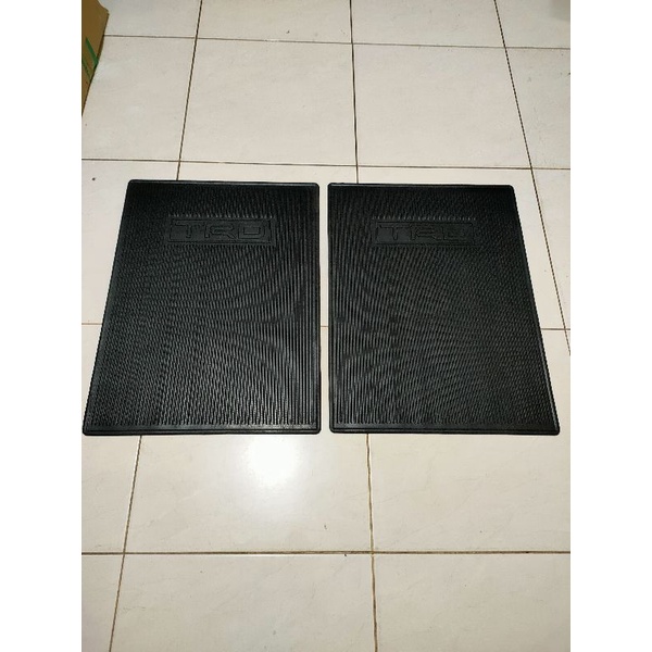lembaran karet/ karpet karet TRD/ karpet lantai alas kaki mobil universal harga 1 lembar
