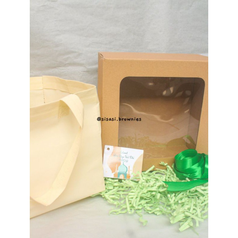 

PAKET GIFT BOX XL by Sisasi Brownies