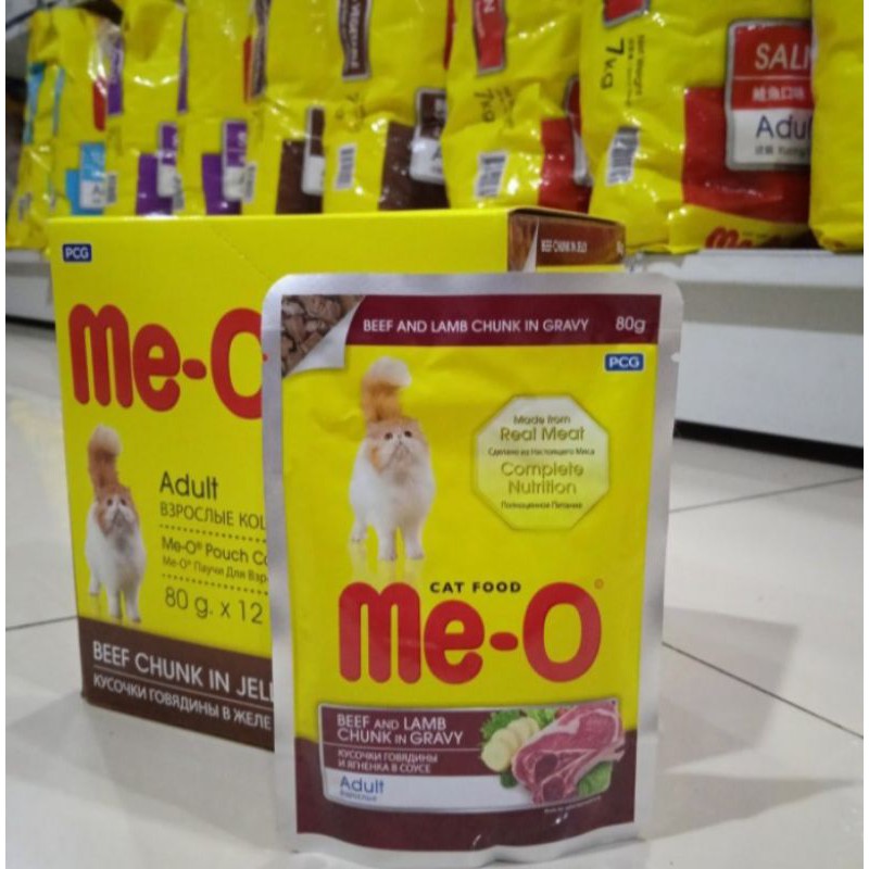 (12pouch) meo adult beef and lamb chunk in gravy 8gr makanan basah kucing