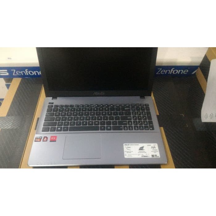 ASUS X550IU-BX001D AMD 7THGEN APU FX-9830P 15 INCH BLACK