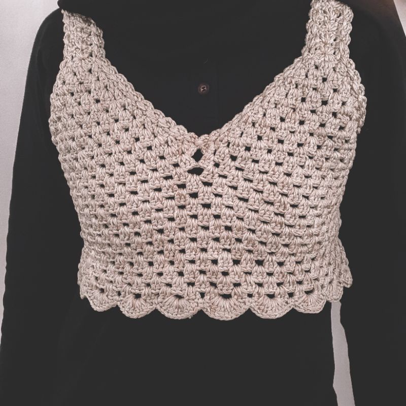 HANDMADE KNITTED VEST 1