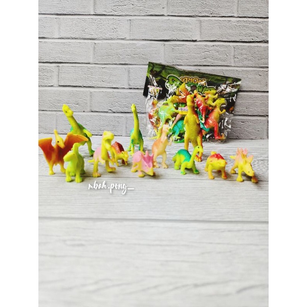 mainan dinosaurus karet kecil,dinosaurus kecil,maina  hewan karet,mainan dinosaur karet mini